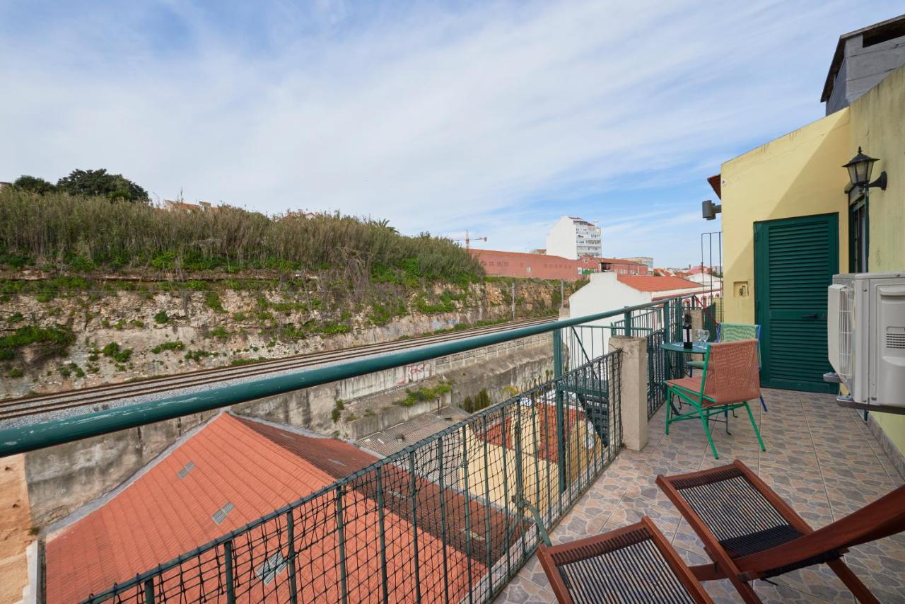 Bright Apt W Balcony, Ac, Parking, By Timecooler Лиссабон Экстерьер фото