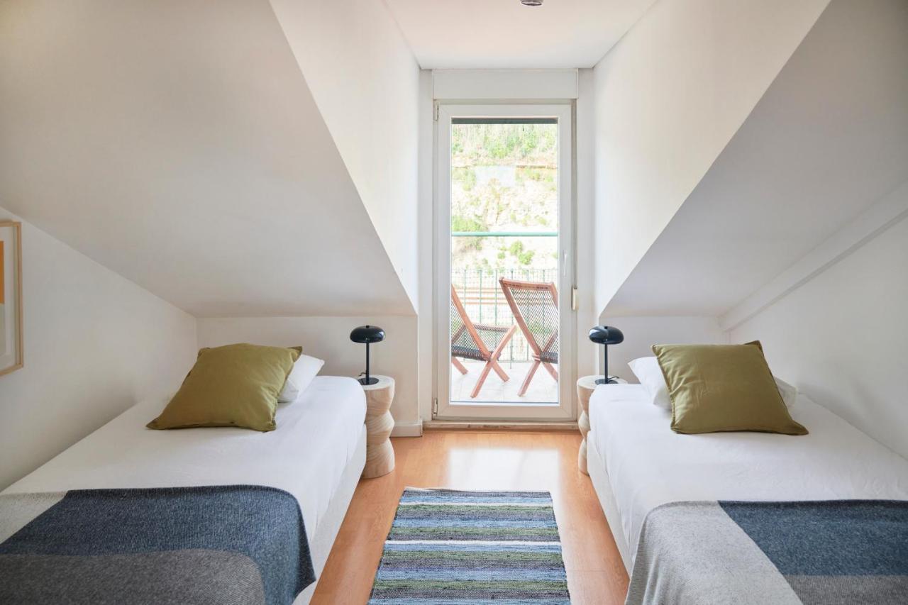 Bright Apt W Balcony, Ac, Parking, By Timecooler Лиссабон Экстерьер фото