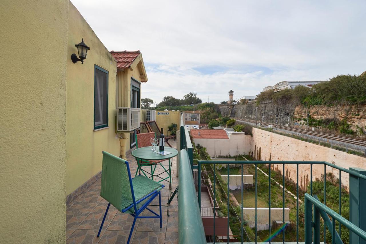 Bright Apt W Balcony, Ac, Parking, By Timecooler Лиссабон Экстерьер фото
